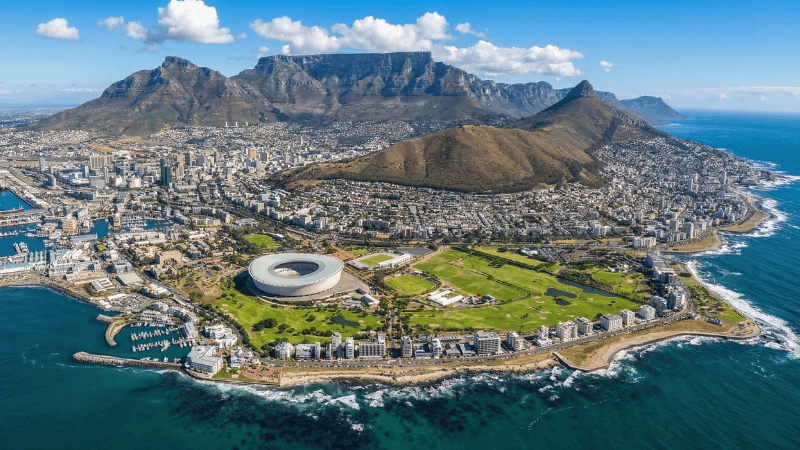 Cape Town — Table Mountain and the living city of the Western Cape